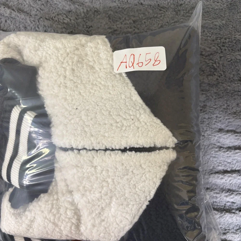 Nike Sportswear Sherpa Fleece Bomber Jacket Black White 939388-010 Womens Medium